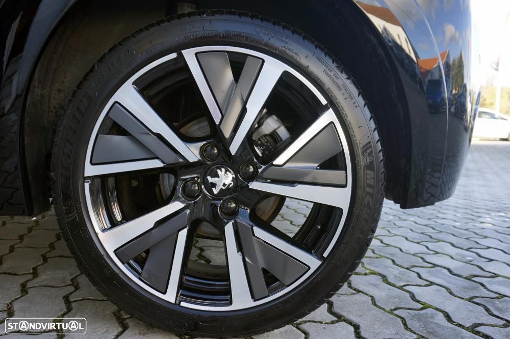 Peugeot 208 1.2 PureTech GT Line - 35