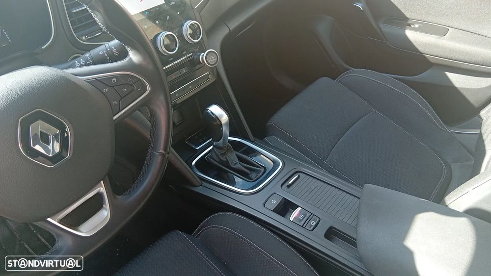 Renault Mégane E-Tech - 6