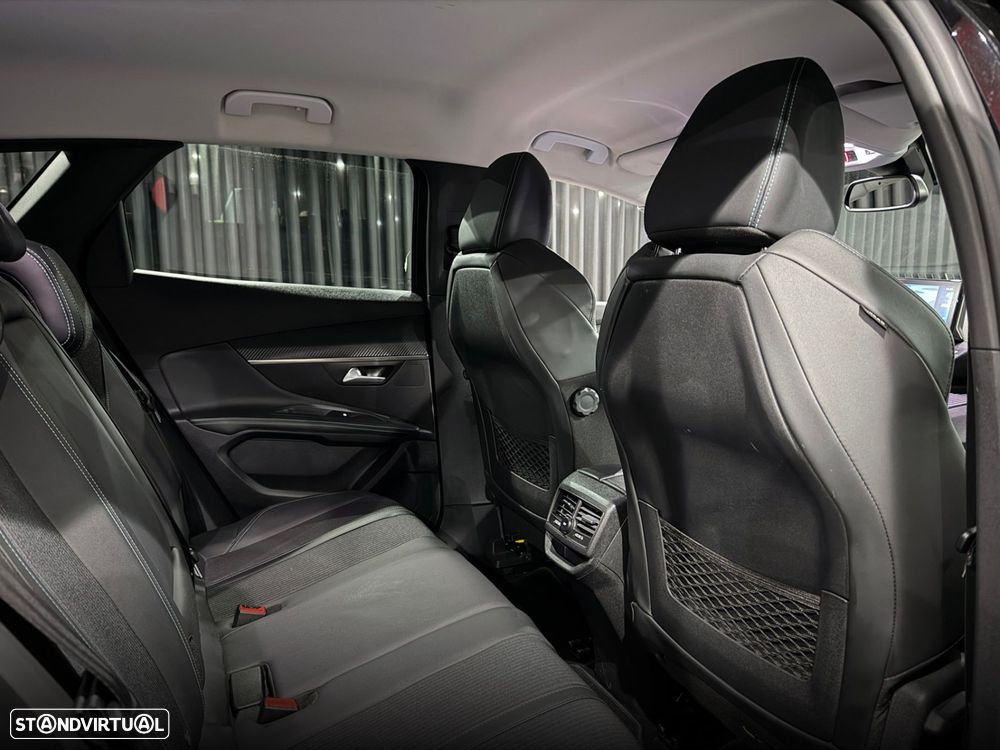 Peugeot 3008 1.2 PureTech Allure EAT8 - 35