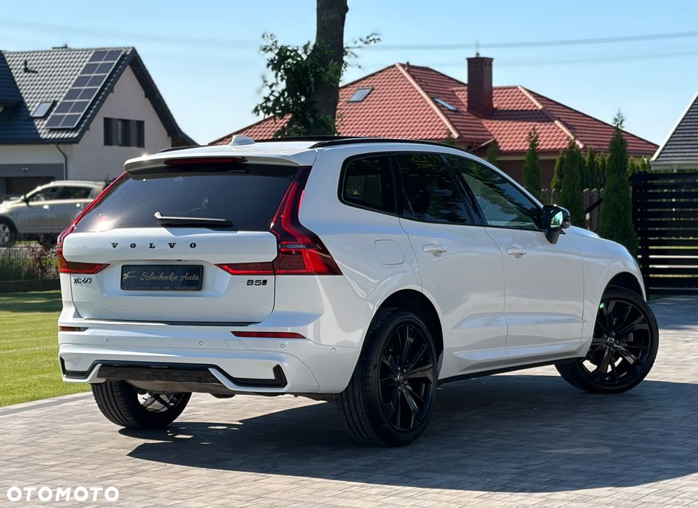 Volvo XC 60 B5 B AWD Ultra Black Edition - 31