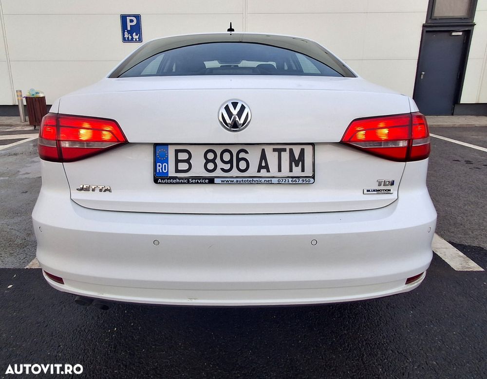 Volkswagen Jetta 2.0 TDI Comfortline - 2