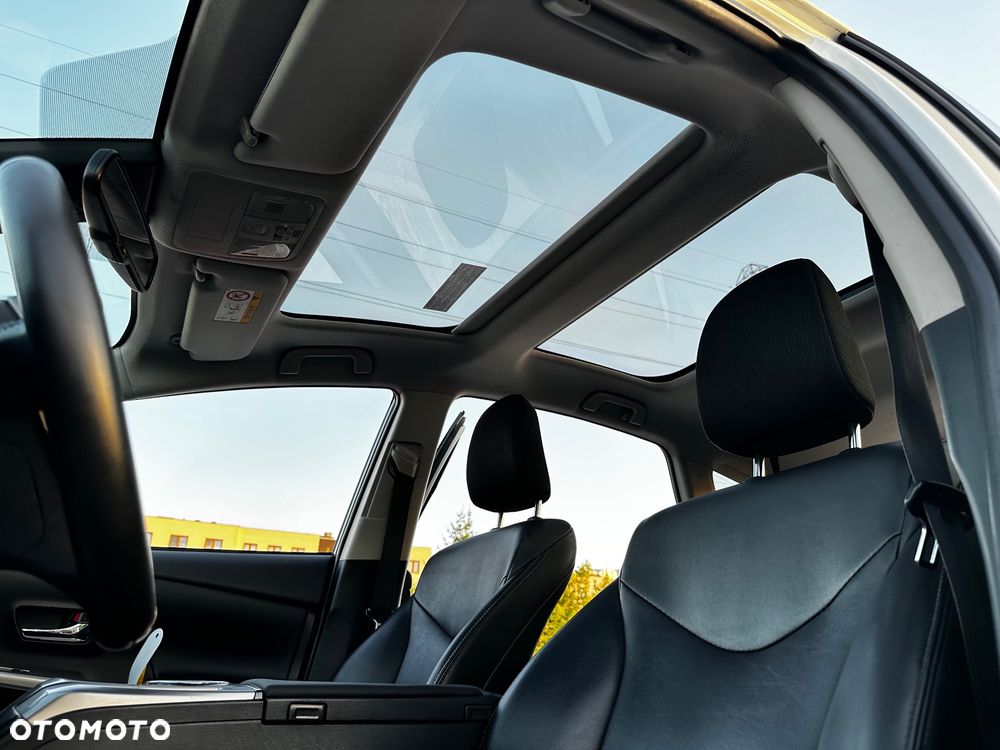 Toyota Prius+ (Hybrid) Executive - 22