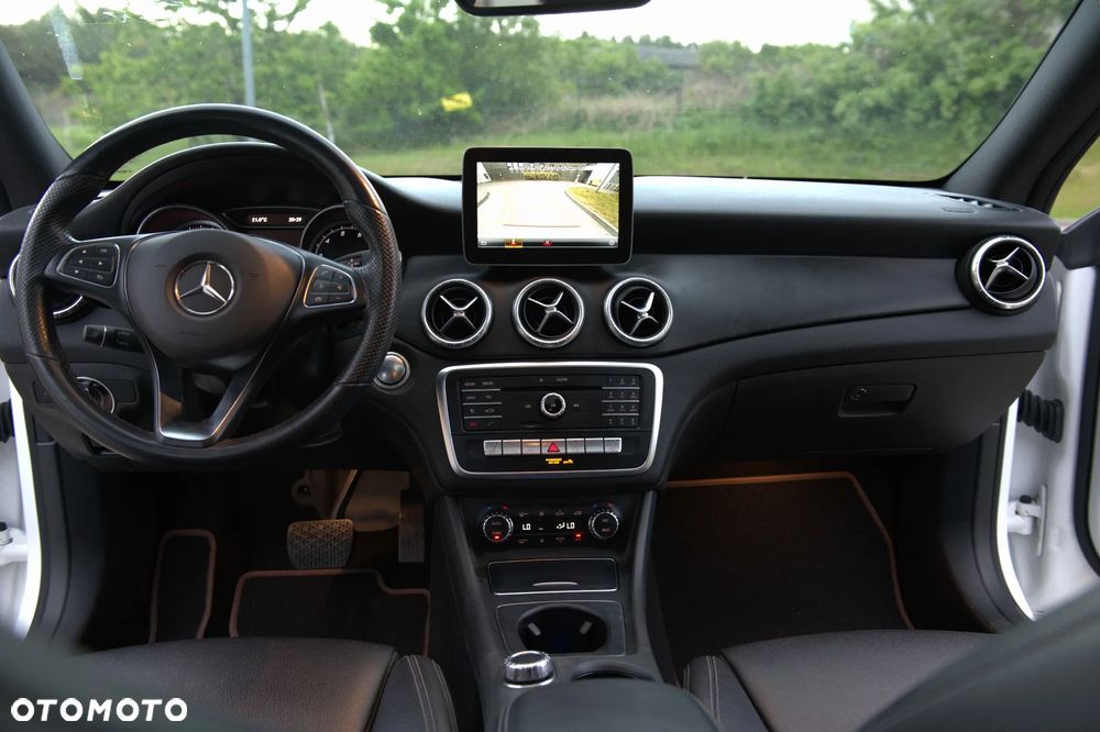 Mercedes-Benz CLA 250 4Matic 7G-DCT Peak Edition - 6