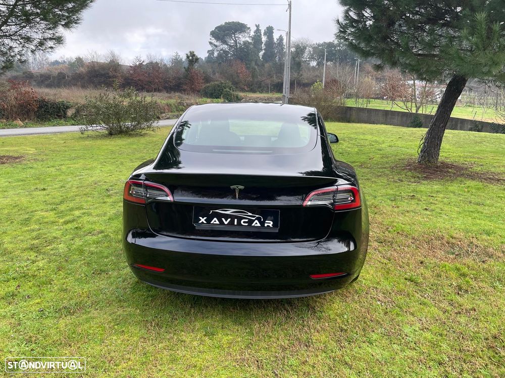 Tesla Model 3 Long Range Tração Traseira - 27