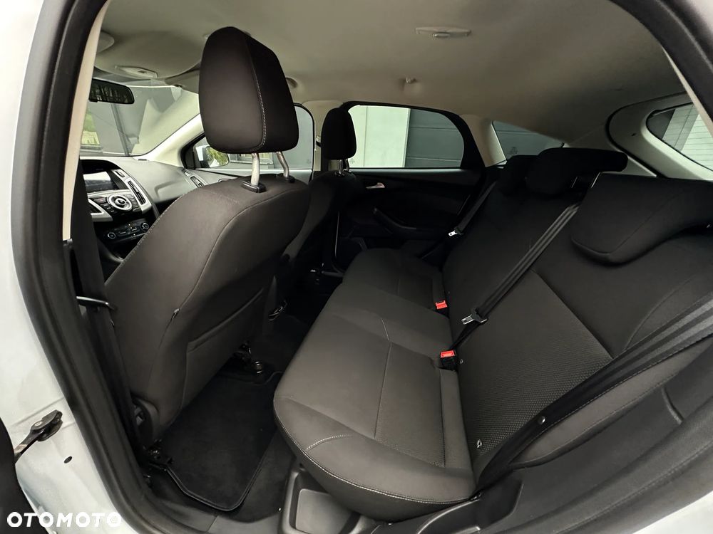 Ford Focus - 21