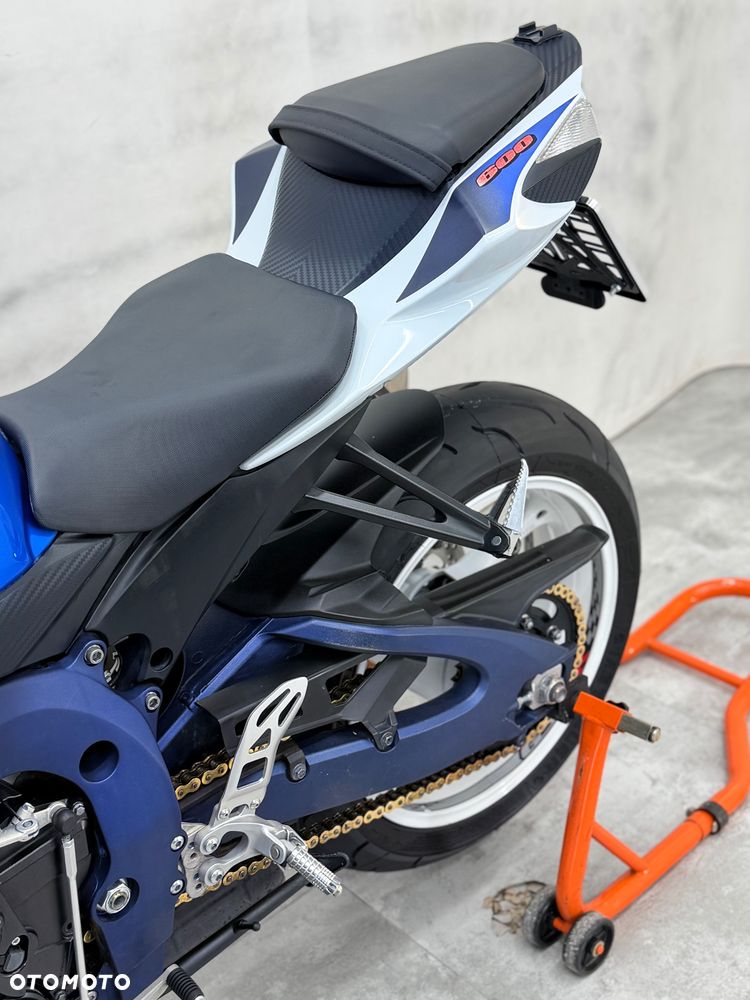 Suzuki GSX-R - 15