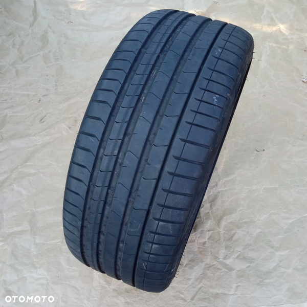 PIRELLI 22 275/35 BMW 2023