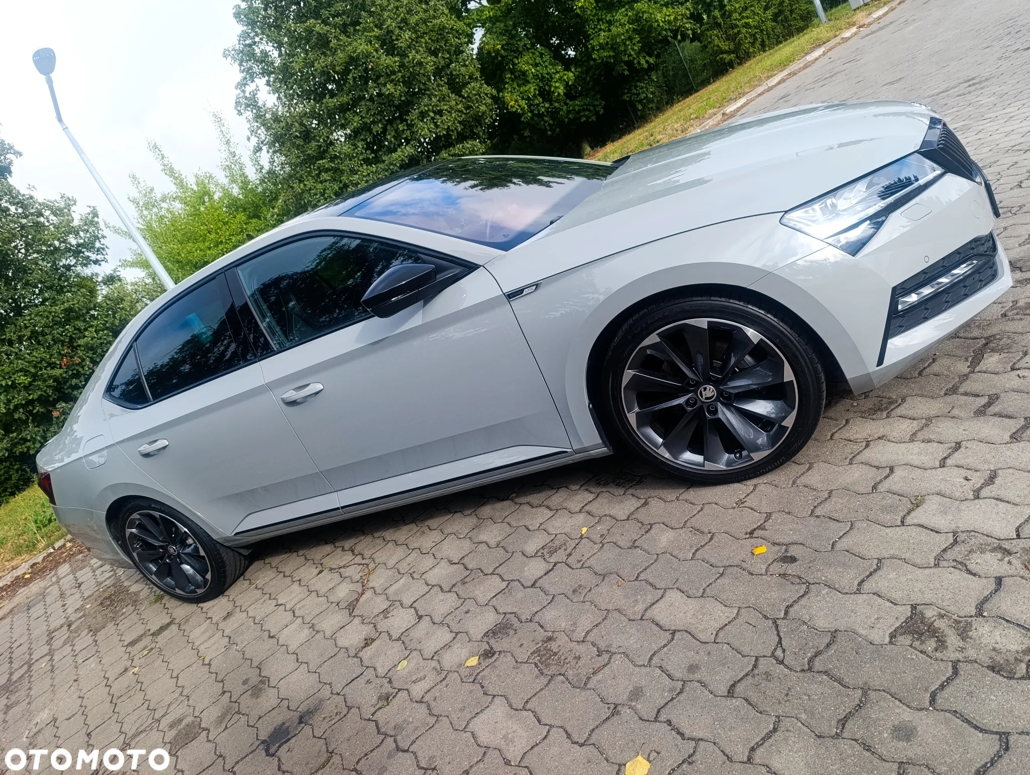 Skoda Superb 2.0 TDI SCR Sportline DSG - 5