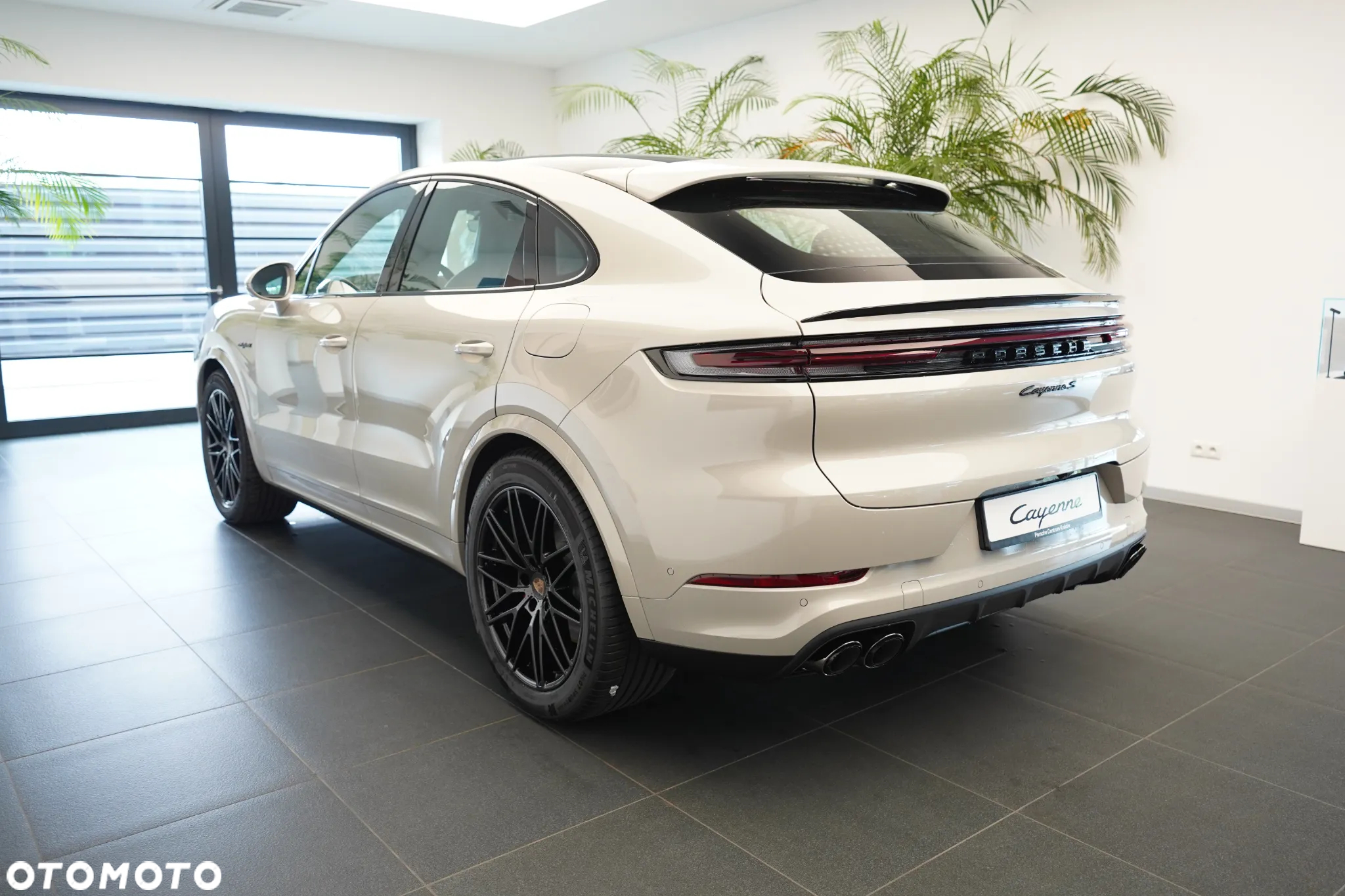 Porsche Cayenne Coupe S E-Hybrid PHEV - 2
