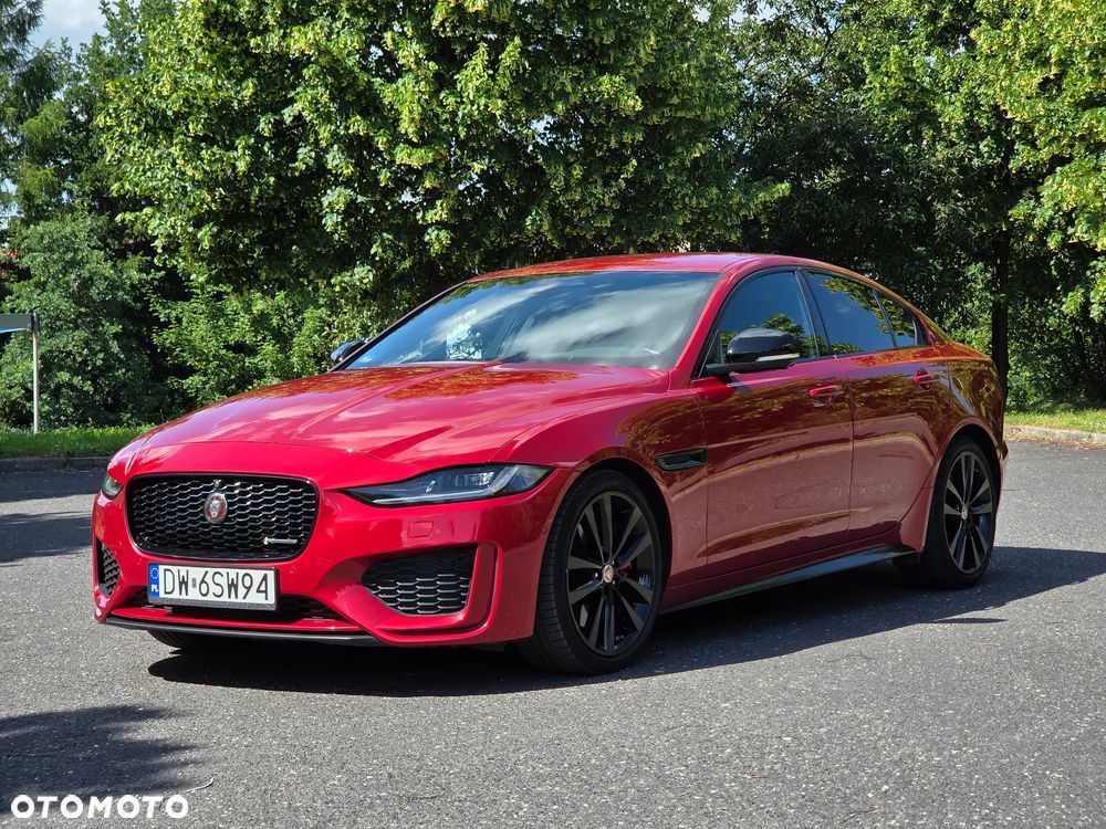 Jaguar XE 2.0 P250 R-Dynamic Black - 9