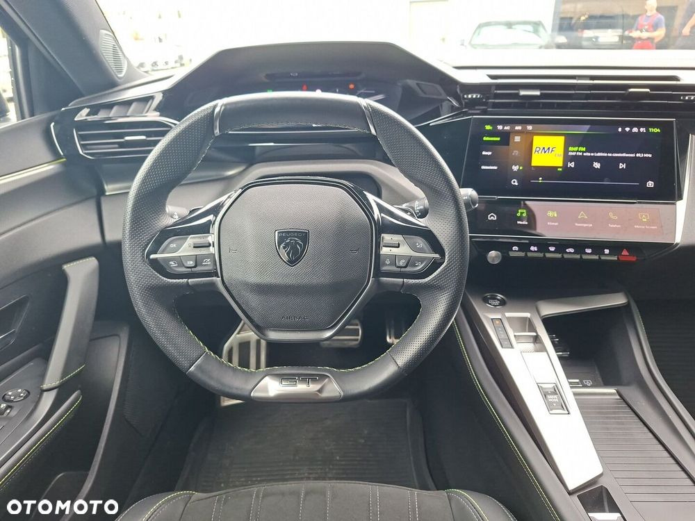 Peugeot 408 - 14
