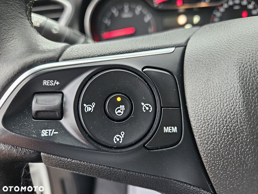 Opel Grandland X 1.6 Start/Stop Automatik Business INNOVATION - 28