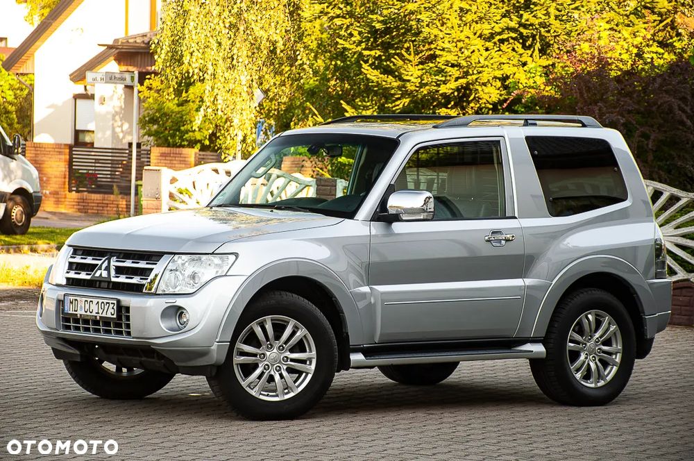 Mitsubishi Pajero 3.2 DI-D Automatik Limited Edition - 30