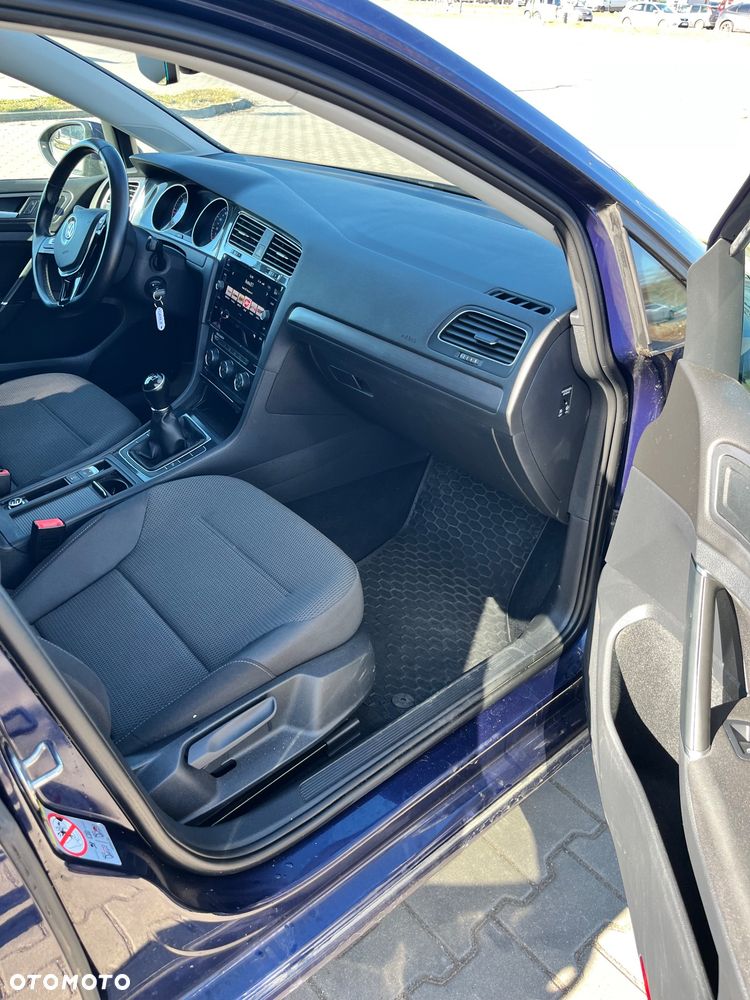 Volkswagen Golf - 15