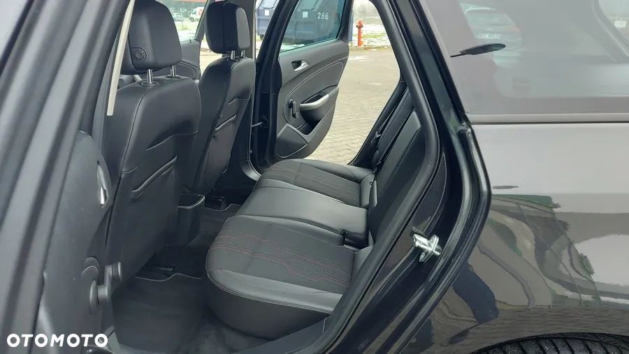 Opel Astra 1.4 Turbo 150 Jahre - 13