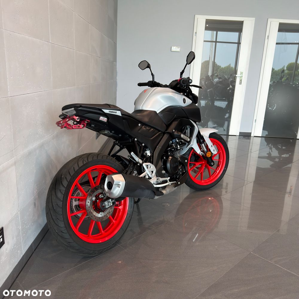 Yamaha MT - 3