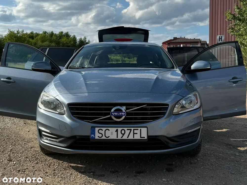 Volvo V60 D2 Drive-E Momentum - 11