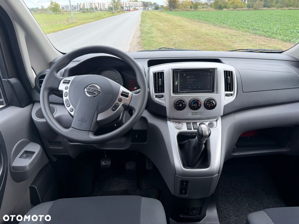 Nissan NV200 - 14