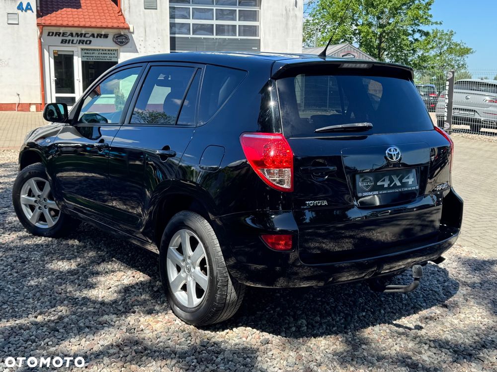 Toyota RAV4 - 9