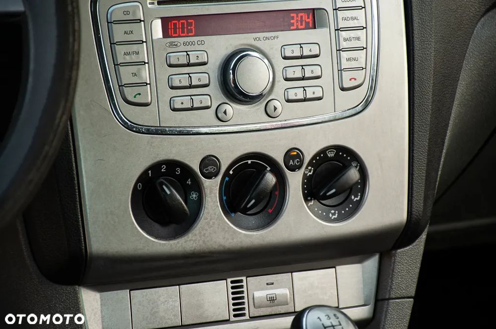 Ford Focus 1.6 TDCi Connection - 35