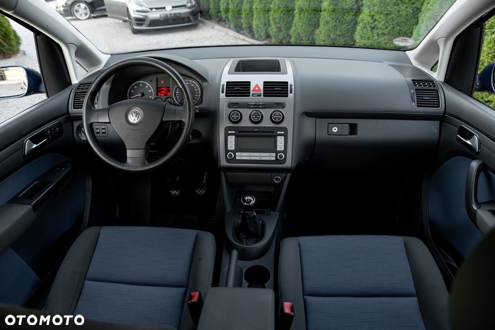 Volkswagen Touran 1.6 - 25