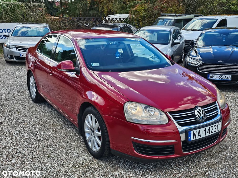 Volkswagen Jetta 2.0 TDI Comfortline - 4