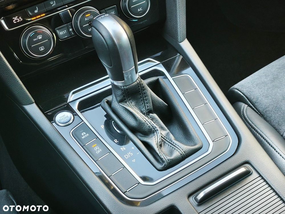 Volkswagen Passat Variant - 23