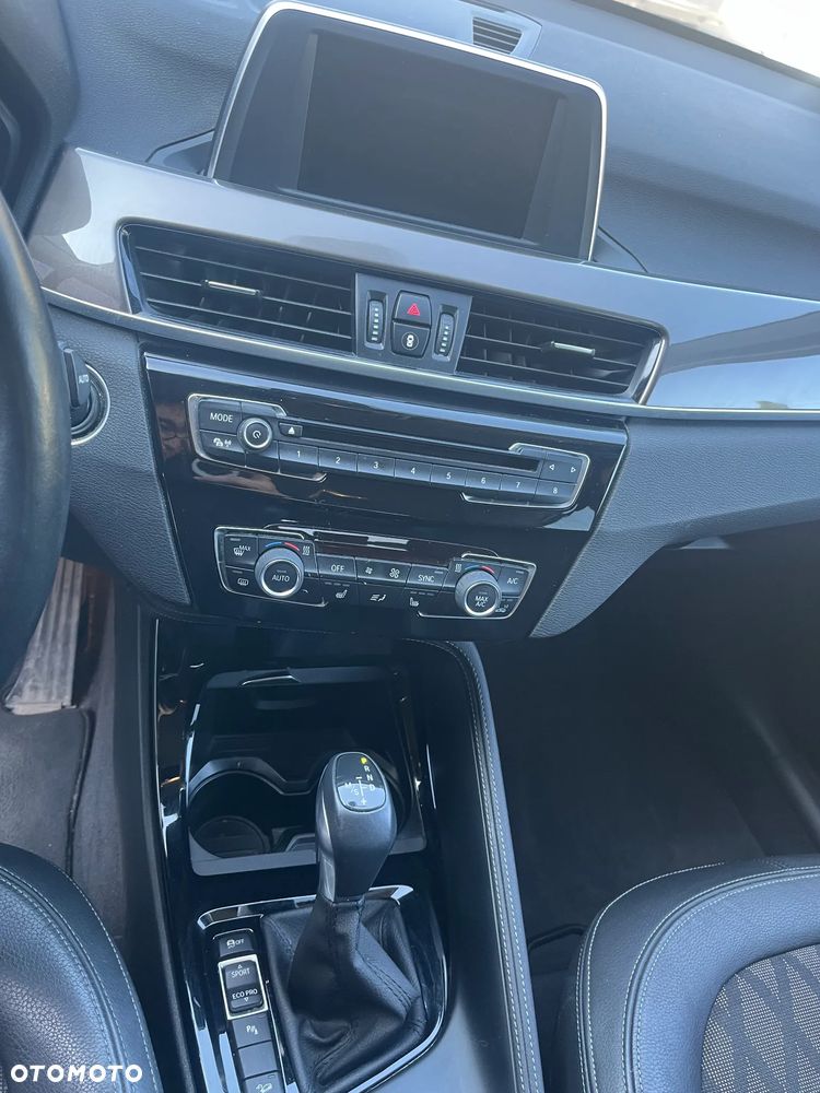 BMW X1 xDrive20i xLine - 6