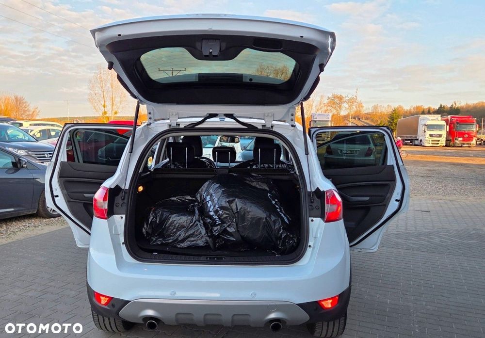 Ford Kuga - 33