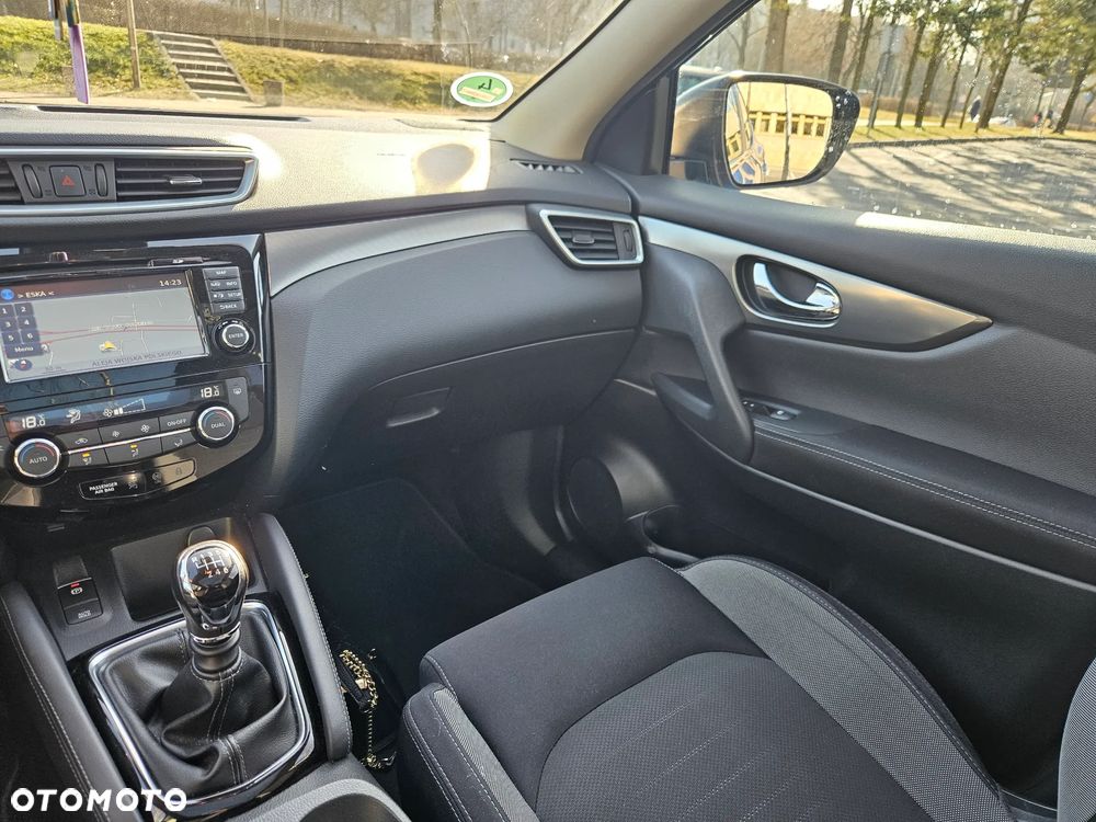 Nissan Qashqai 1.2 DIG-T N-Vision - 10