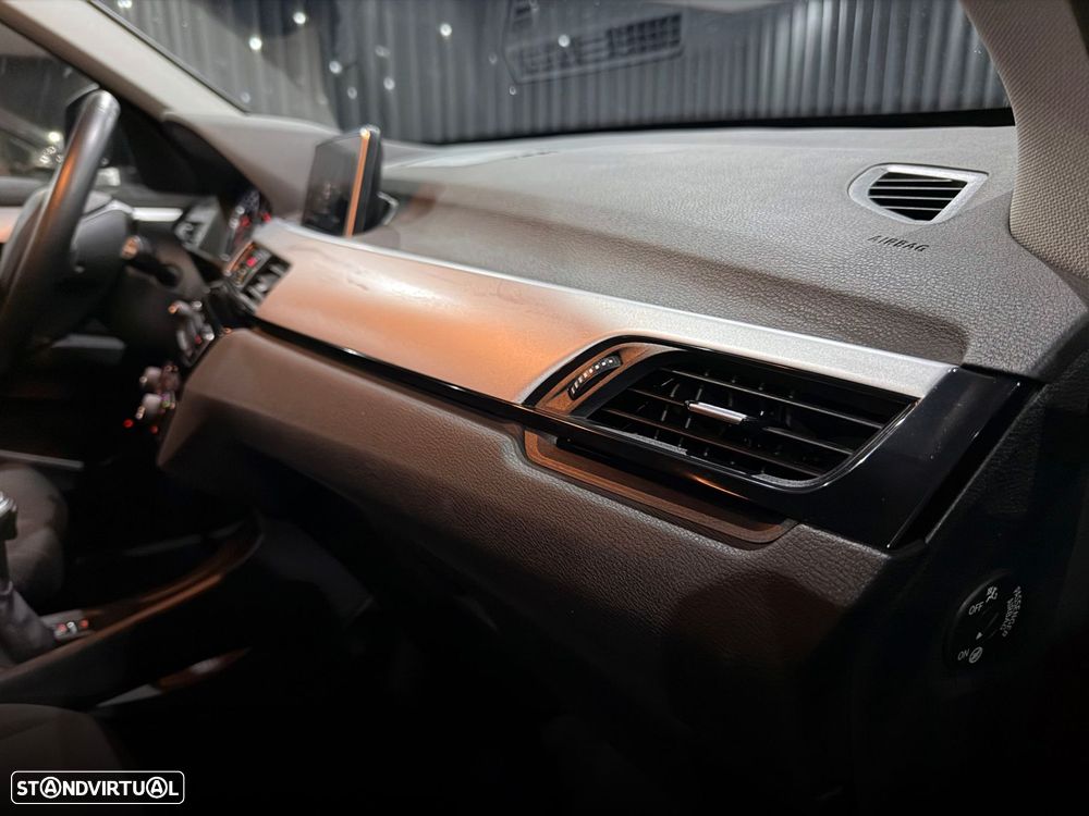 BMW X1 25 e xDrive - 28