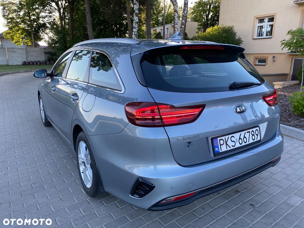 Kia Ceed 1.6 CRDi mHEV M - 8