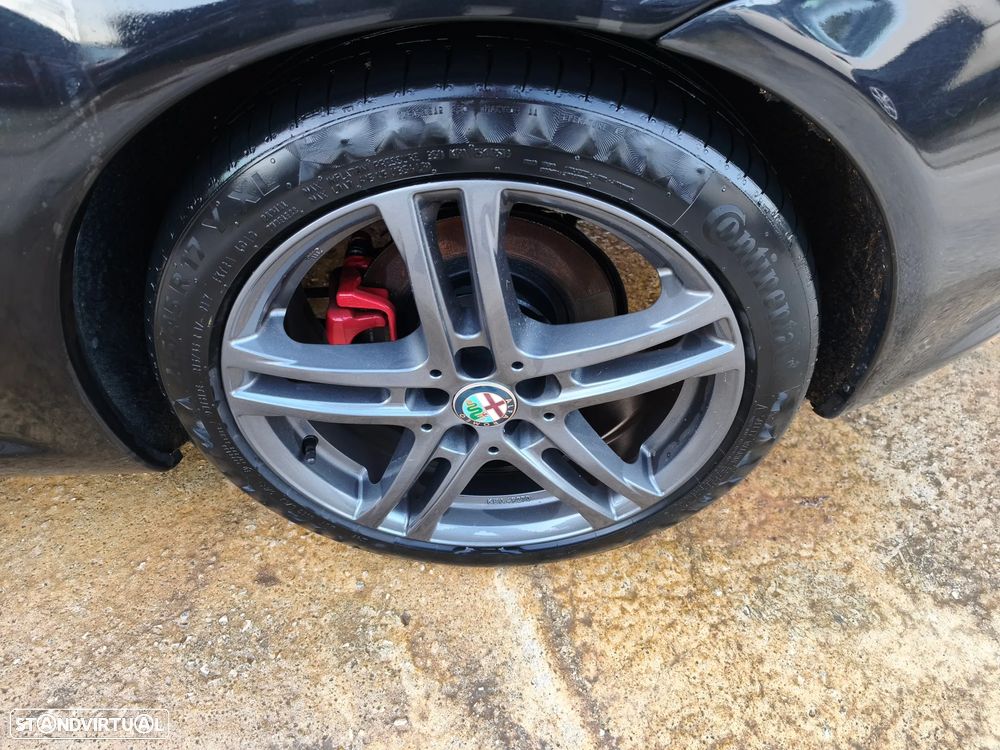 Alfa Romeo GT 1.9 JTD M-JET Blackline - 19