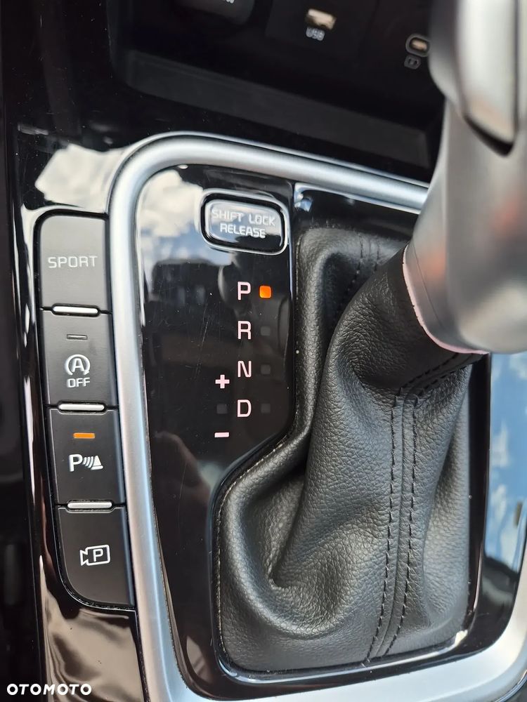 Kia XCeed 1.5 T-GDI Business Line DCT - 21