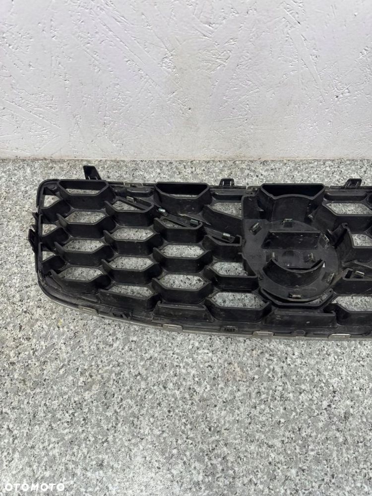 GRILL ATRAPA CHŁODNICY VOLVO XC70 II 2007-2016 31383753 IDEALNY - 7