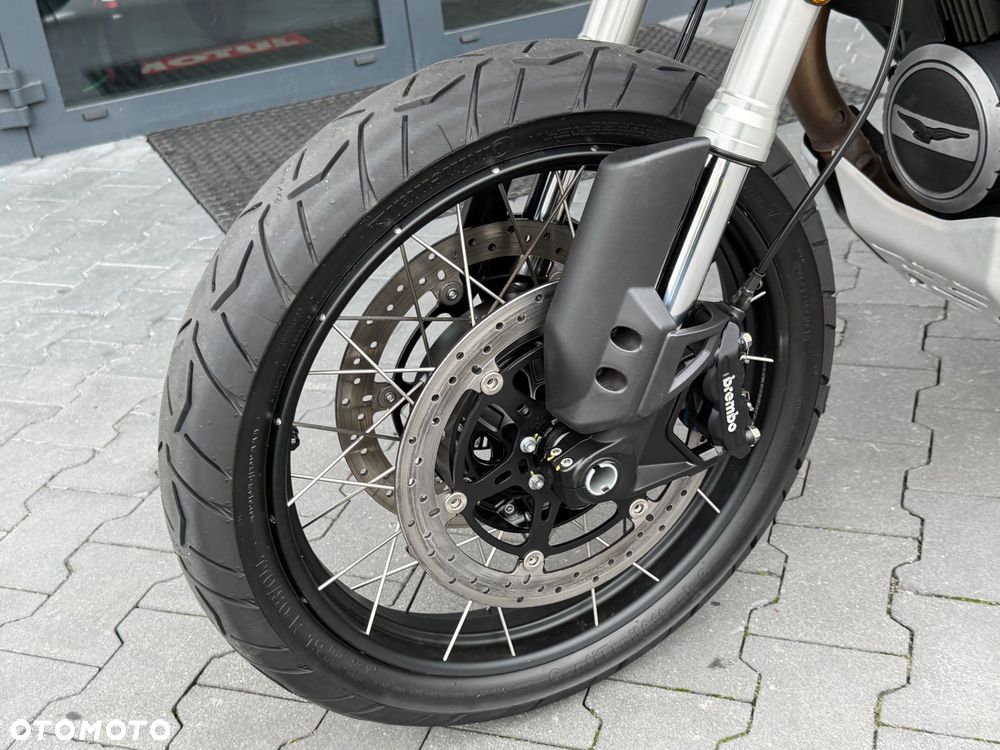 Moto Guzzi V85 - 37