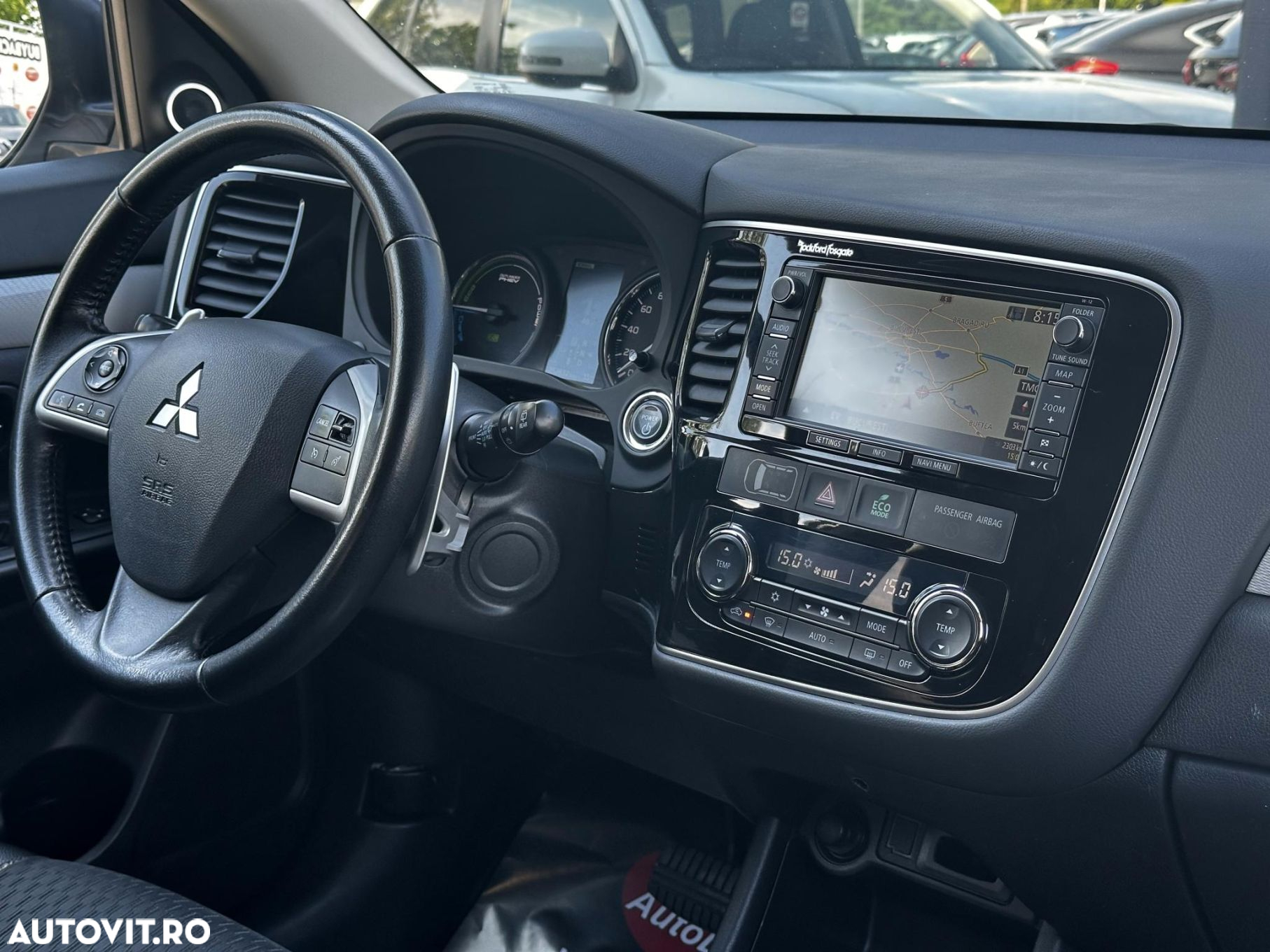 Mitsubishi Outlander - 7