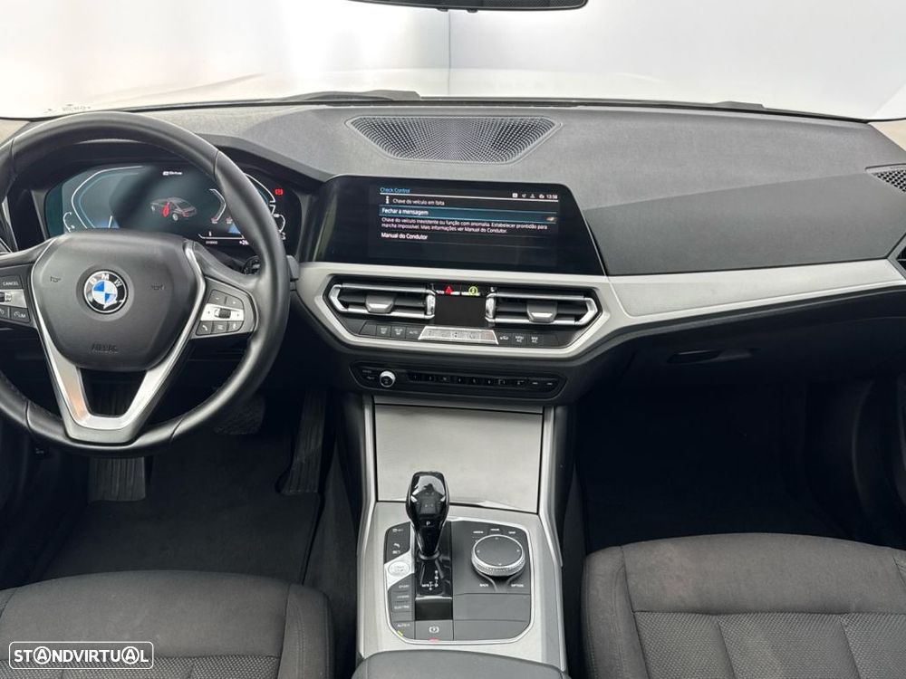 BMW 330 e Auto - 10