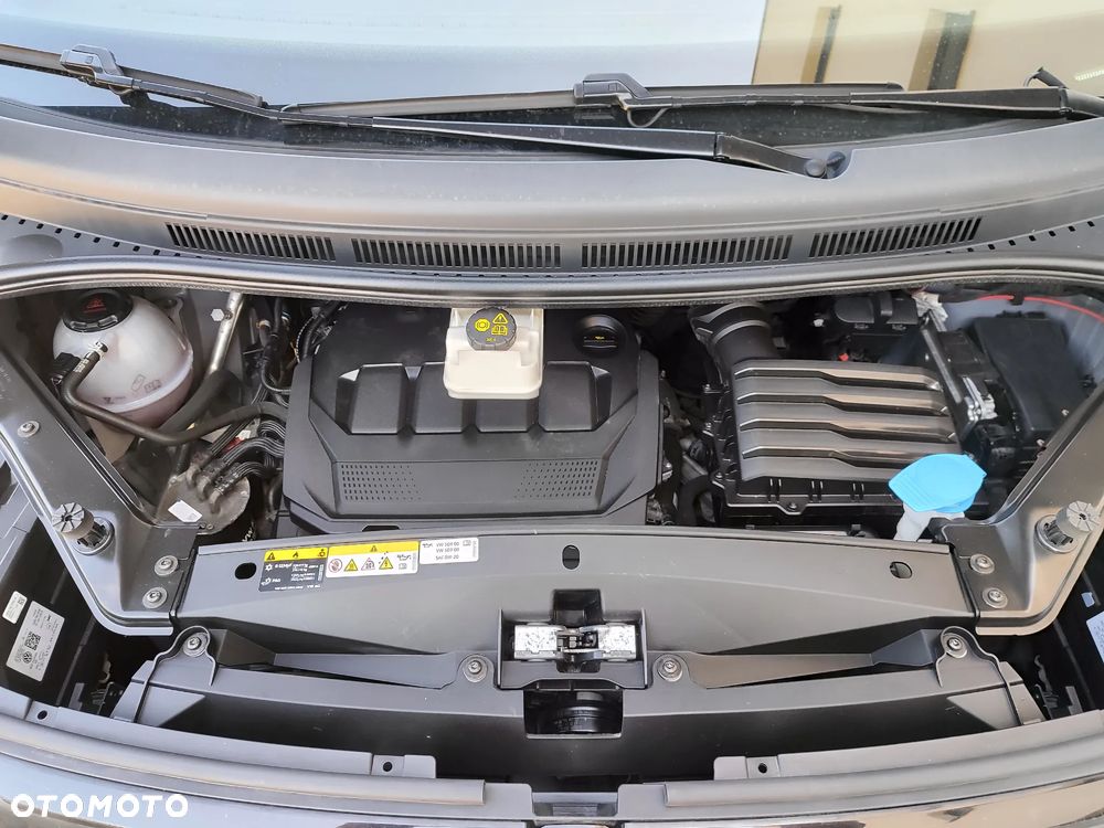 Volkswagen Multivan - 23