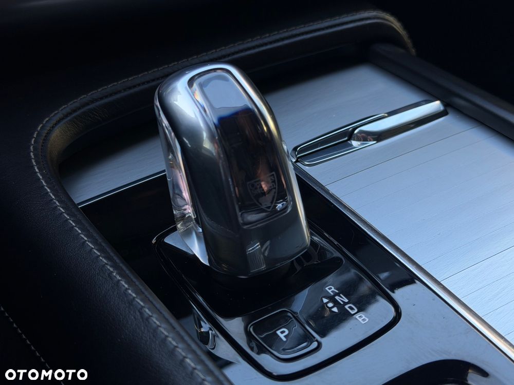 Volvo XC 90 - 20