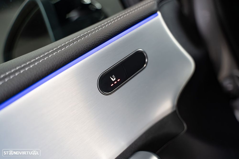 Mercedes-Benz A 250 Limousine e 8G-DCT - 16