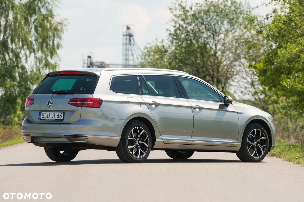 Volkswagen Passat 2.0 TDI BMT 4Mot Highline - 4