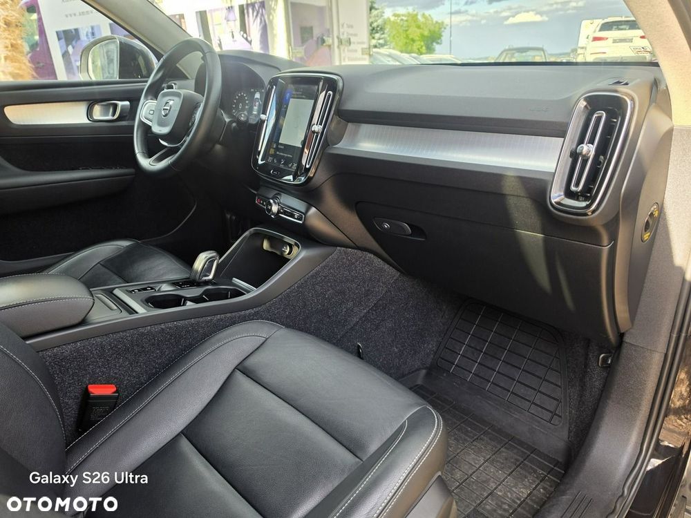 Volvo XC 40 - 32