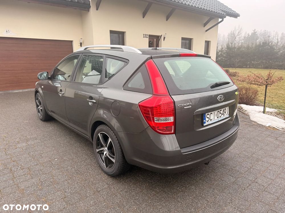 Kia Ceed 1.4 CVVT Attract - 17