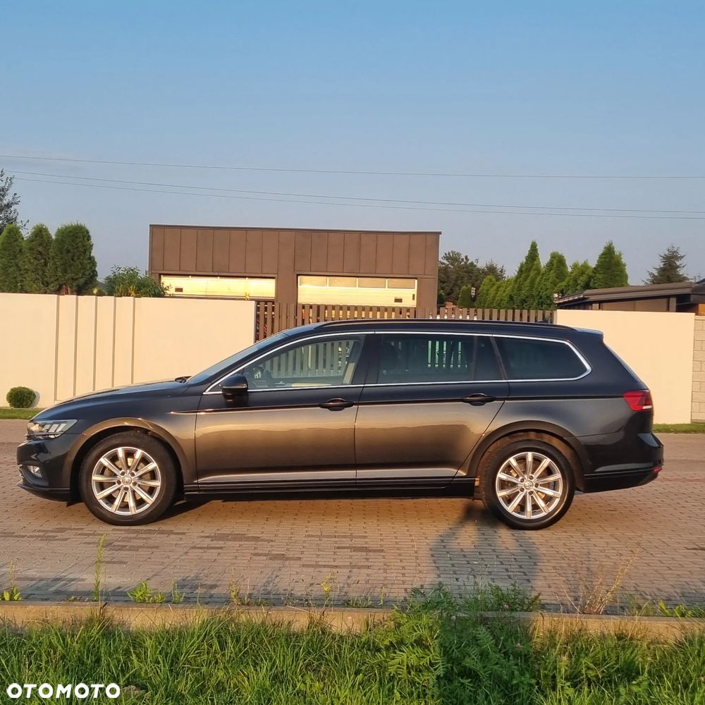 Volkswagen Passat 2.0 TDI SCR Comfortline DSG - 12