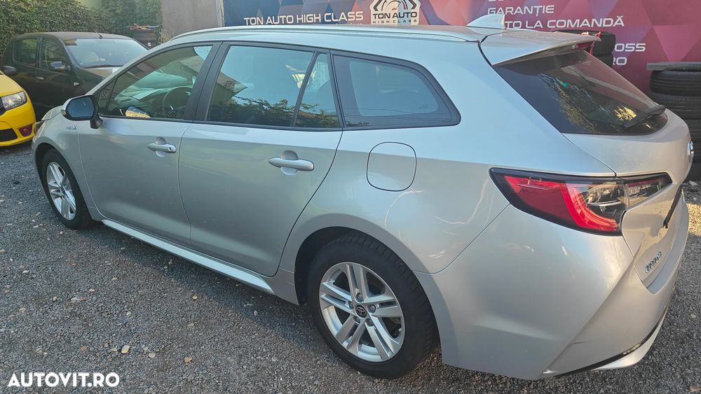 Toyota Corolla 1.8 HSD Business - 3