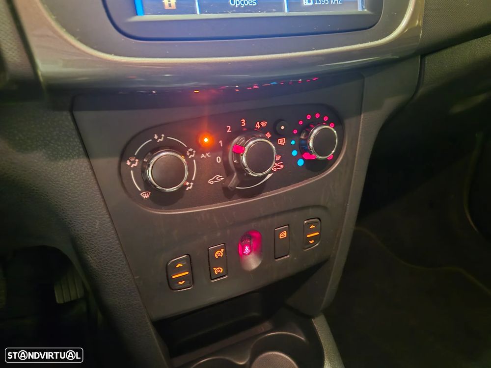 Dacia Sandero 0.9 TCe Stepway - 16
