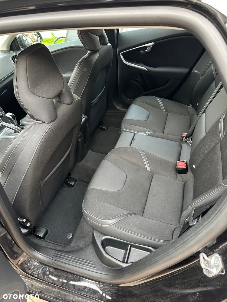 Volvo V40 D2 - 12