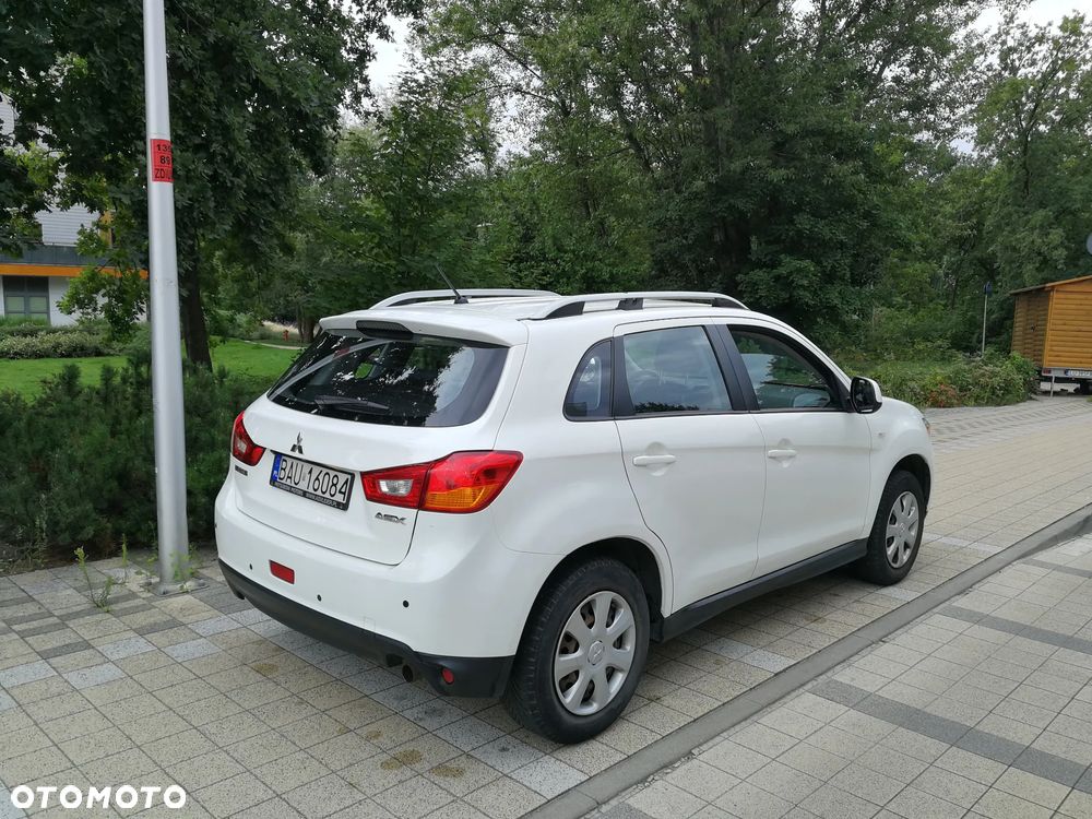 Mitsubishi ASX - 10