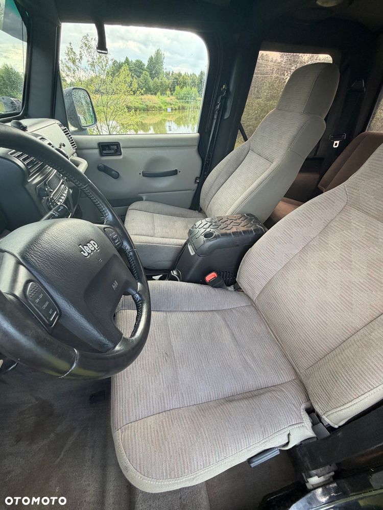 Jeep Wrangler 4.0 Sport - 9